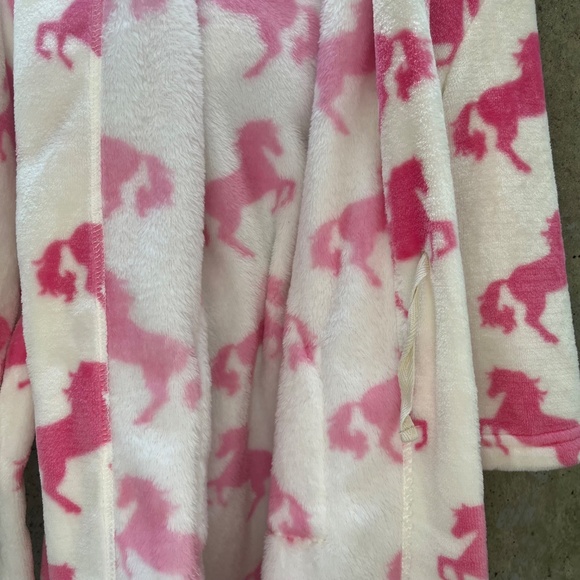 HATLEY Girls' Horse Print Fleece Robe, Cream / Pink, Hooded, 4-5 years - Picture 6 of 8